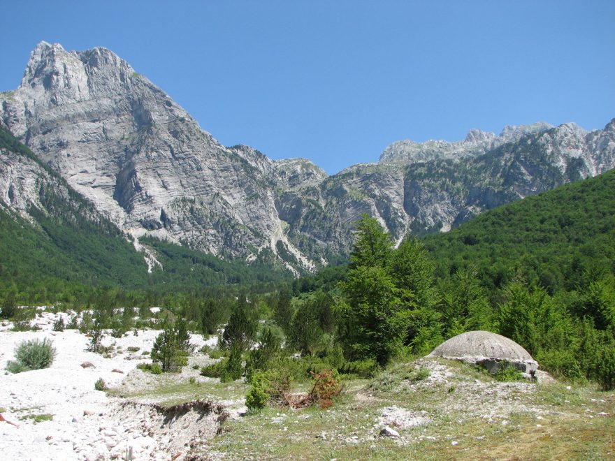 hory, Albánie