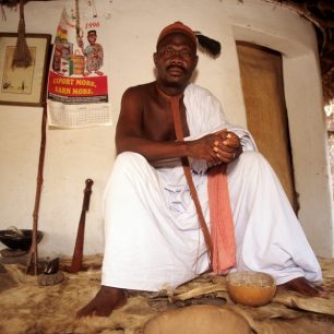 Mladé dívky, někdy i dvouleté, jsou rodinami vydávány knězům jako odplata za zločiny, Ghana