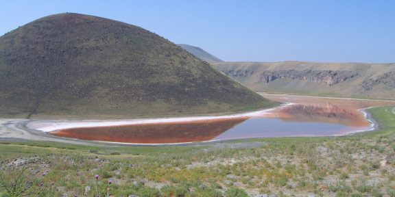Zvláštní jezera v turecké střední Anatolii: Nar, Meke, Çıralı obruk
