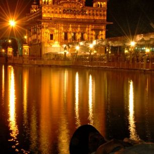 Roman Vehovský, Cestou osudu a náhody - Návrat s podkovou, Sikhský Zlatý chrám v Amritsaru