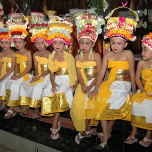 Tance se účastní všichni