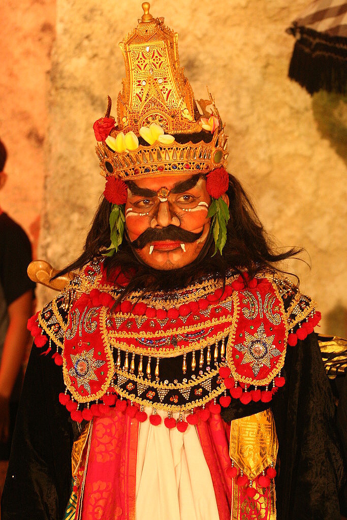 Nejzajímavějším prvkem jsou kostýmy