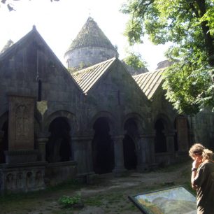 Klášter Sanahin, lokace nad Alaverdi, rok založení 930.n.l. Arménie