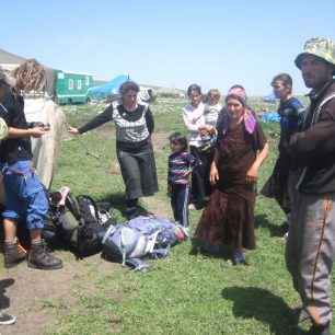 Komunikace s pastevci. Rodina a najatí dělníci. Oblast Khenav, Arménie