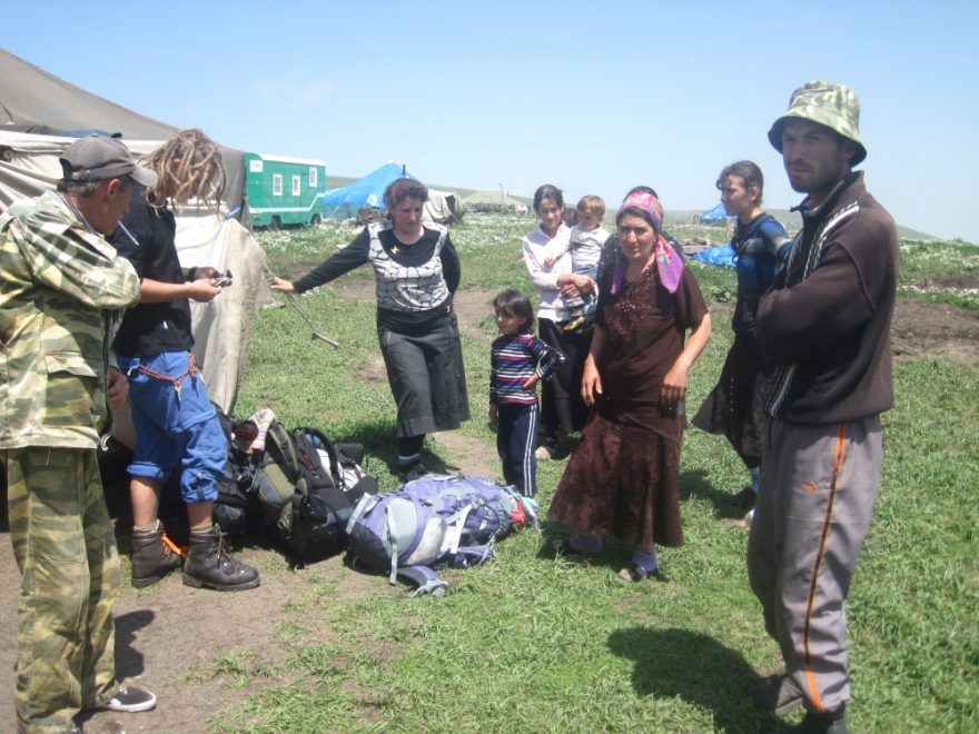 Komunikace s pastevci. Rodina a najatí dělníci. Oblast Khenav, Arménie