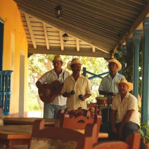 Muzikou na Kubě lidé žijí