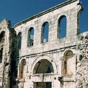 Stříbrná brána (Porta Argentea-Srebrena vrata) Diokleciánova paláce