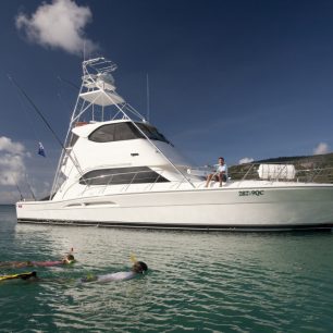 Loď je pro potápěče výchozí stanice