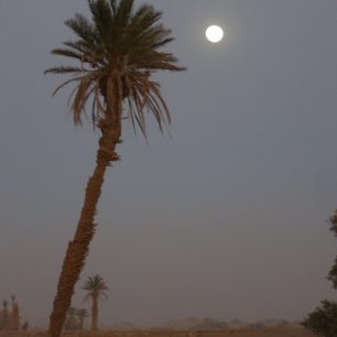 Největší nepříjemností jsou pouštní bouře