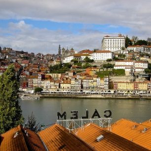 Pohled na okolí řeky Douro
