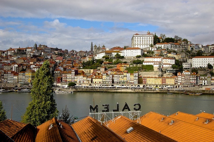 Pohled na okolí řeky Douro