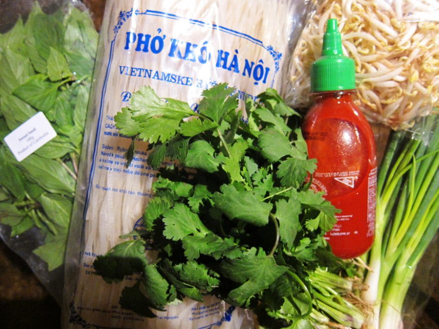 Bylinky nakoupíte na vietnamské tržnici