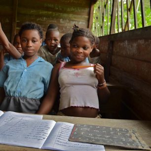 Pomáhat chce i místním lidem