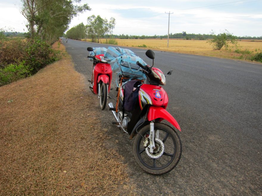U kambodžské silnice