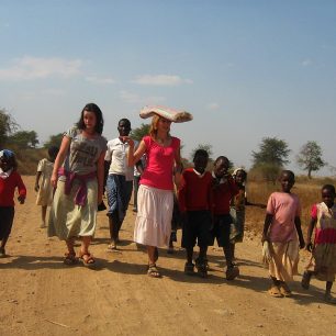 Čas s dětmi v Mahangu