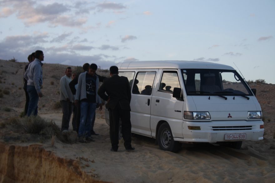 Vyproštění trvá přes hodinu