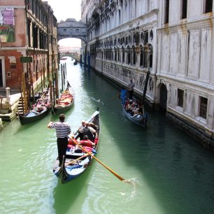 Gondola, Benátky