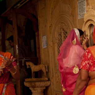 Tilak - tečka na čelo