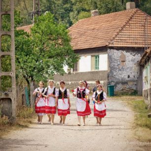 Ženy v ulicích Eibenthálu