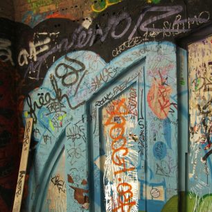 Grafiti v Tacheles, Berlín, Německo