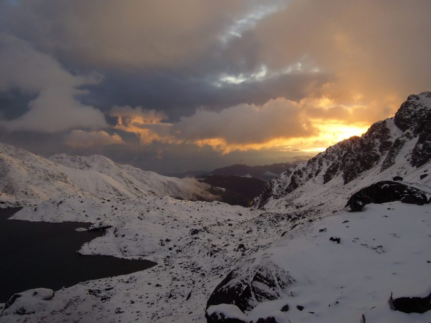 Nízké mraky, Nepál