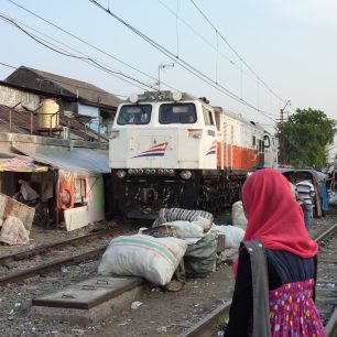 Train line people, Jakarta, Indonésie