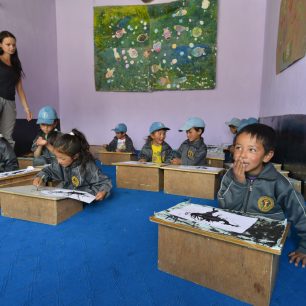 Škola v Malém Tibetu, Himálaj