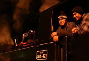 Muži v lokomotivě Elvetia, Silvestr, Rumunsko