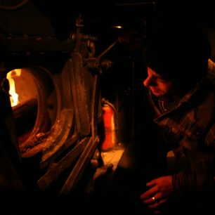 Odtud se dere energie na pohon celého vlaku, Rumunsko