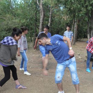 Kdo si hraje, nezlobí