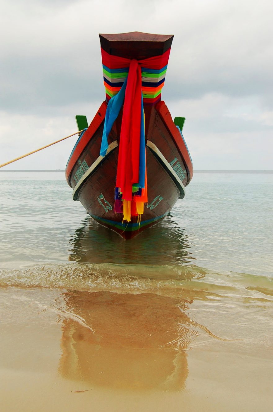 Nádherná rybářská bárka, Thajsko