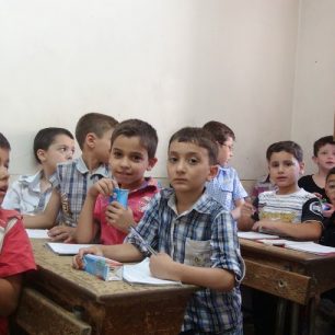 V Aleppu a Idlíbu podporujeme školy.