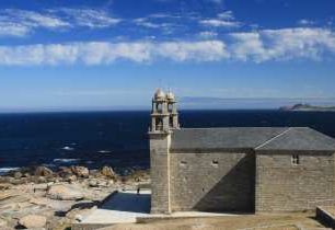 Divoké pobřeží Costa de Morte ukrývá i bájnou Fisterru – španělský konec světa