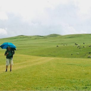 Pěší putování zelenými pláněmi