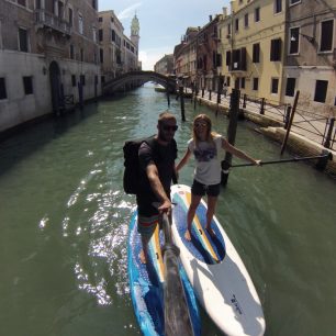 Není se čeho bát, ale raději padlleboard vyzkoušejte nejprve na Vltavě