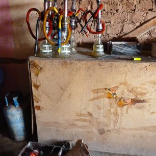 Zakouřit si sheesha po večeři, to je relax!