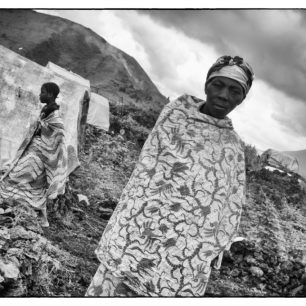 Uprchlický tábor Mugunga II nedaleko Gomy ve  východním Kongu, kam se stahovali lidé ohrožení boji v džungli, kde měli své vesnice.