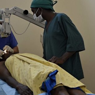 Operace šedého zákalu, Malawi