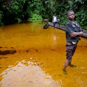 Průzračné říčky nedaleko vesnic jsou oblíbenou prádelnou i koupelnou.