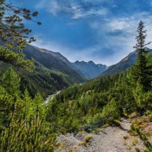 Nejstarší národní park v Alpách, Švýcarsko