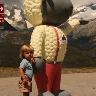 S maskotem Wolli, Zermatt