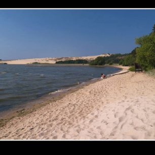 Nida, promenáda po nábřeží Kursske laguny, Litva