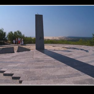 Nida, sluneční hodiny na duně Parnidzio kopa, Litva