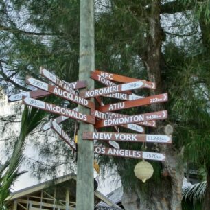 Vše je vzdálené na tisíce kilometrů, Rarotonga