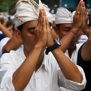Modlitba, Bali