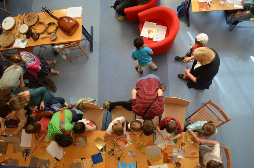 Hravou formou se děti učí zajímavosti z jiných kultur