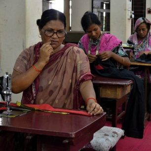 Organizace zaměstnává více než 200 žen, Bangladéš