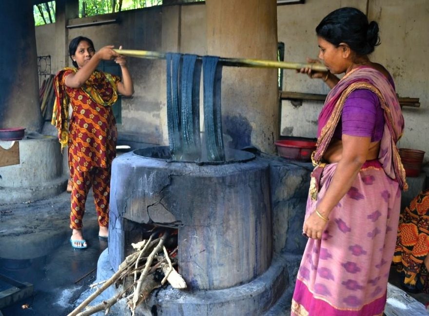 Barvení nití patří k těm nejnáročnějším, Bangladéš