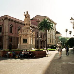 náměstí Piazza Eleonora, Oristano