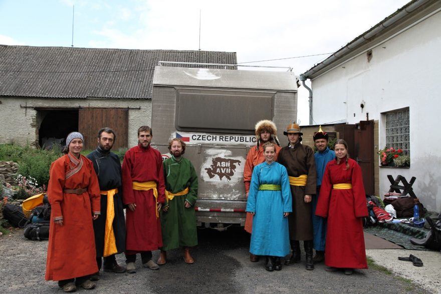 Celá asijská výprava pohromadě